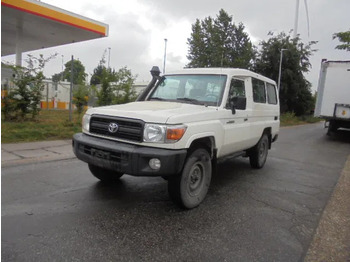 Automobil TOYOTA Land Cruiser
