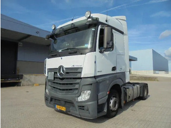 Ťahač MERCEDES-BENZ Actros 1842