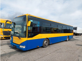 Prímestský autobus IRISBUS