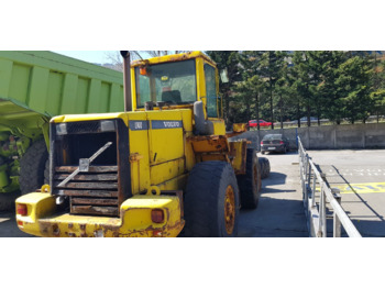 Kolesový nakladač VOLVO L90D