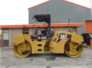 Cestný valec CATERPILLAR CB534D