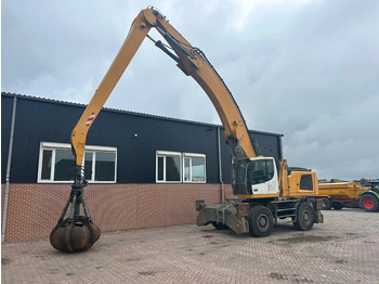 Překládkové rýpadlo LIEBHERR