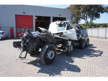 Podvozek s kabinou RENAULT C 460