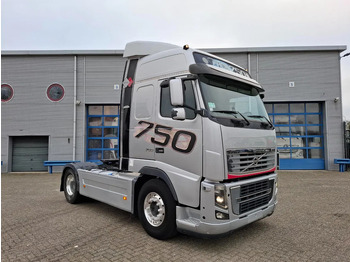 Ťahač Volvo FH16-750 / RETARDER / DOUBLE TANK / TUV:17-09-2026 / XENON / FRIDGE / ALCOA / LEATHER / AUTOMATIC / EURO-5 / 2012: obrázok 2 Ťahač Volvo FH16-750 / RETARDER / DOUBLE TANK / TUV:17-09-2026 / XENON / FRIDGE / ALCOA / LEATHER / AUTOMATIC / EURO-5 / 2012: obrázok 2