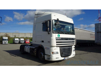 Ťahač DAF XF 105 460