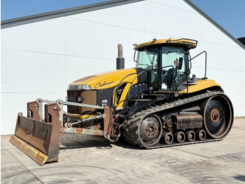 Pásový traktor CATERPILLAR