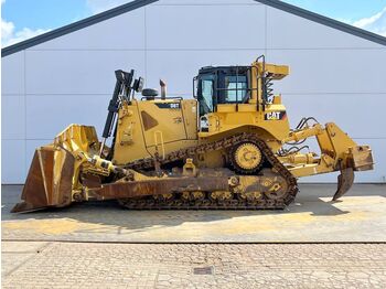 Buldozér CATERPILLAR D8T