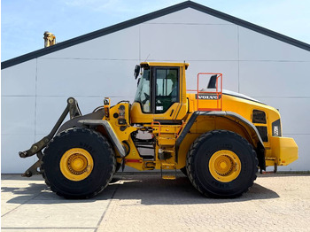 Kolesový nakladač VOLVO L220H