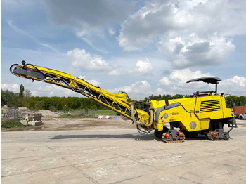 Asfaltovací stroj WIRTGEN W100F