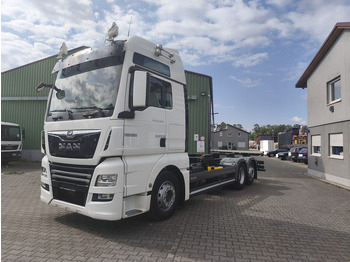 Podvozek s kabinou MAN TGX 26.460