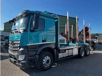 Nákladné vozidlo na prepravu dreva MERCEDES-BENZ Arocs 2653