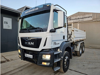Sklápač MAN TGS 26.460