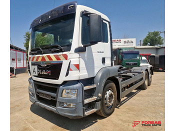 Podvozek s kabinou MAN TGS 26.320