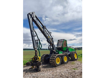Lesnícky harvestor JOHN DEERE