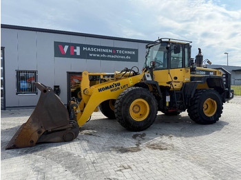 Kolesový nakladač KOMATSU WA320