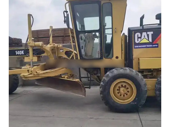 Zrovnávač CATERPILLAR 140K