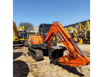 Pásové rýpadlo DOOSAN DX225