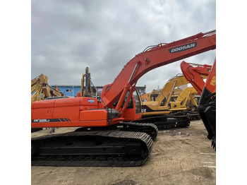 Pásové rýpadlo DOOSAN DX150