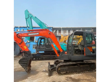 Pásové rýpadlo DOOSAN DX60
