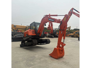 Pásové rýpadlo DOOSAN DX60