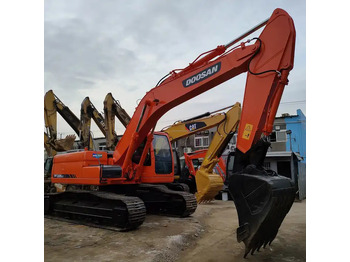 Pásové rýpadlo DOOSAN DX225