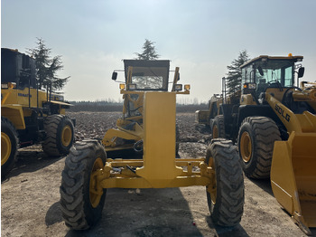Zrovnávač KOMATSU