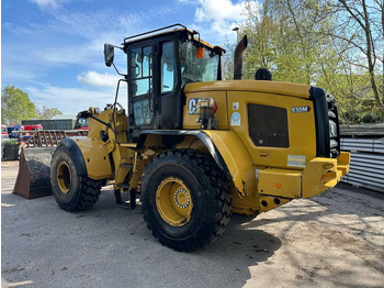 Kolesový nakladač CATERPILLAR 930M