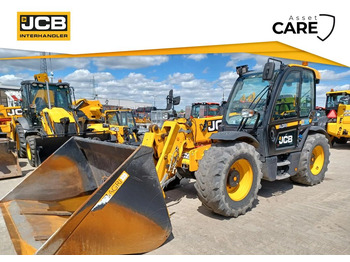 Teleskopický nakladač JCB