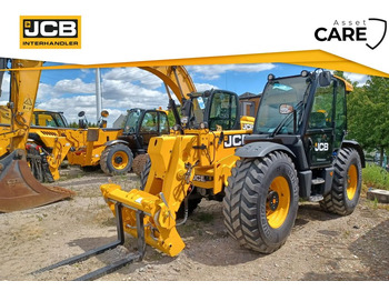 Teleskopický nakladač JCB
