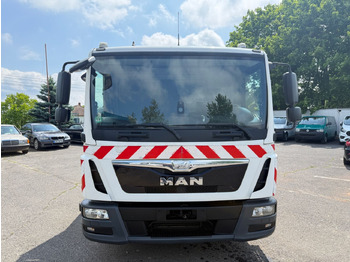 Valníkový/ Plošinový nákladný automobil MAN TGL 8.180