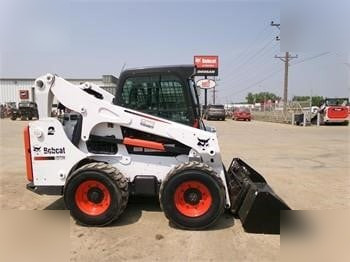 Šmykom riadený nakladač BOBCAT S770
