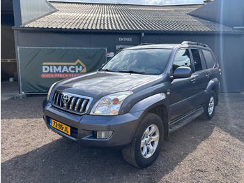 Automobil TOYOTA Land Cruiser