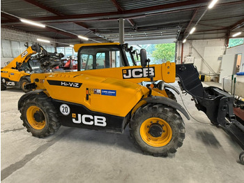 Teleskopický kolesový nakladač JCB