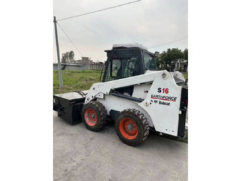Šmykom riadený nakladač BOBCAT S16