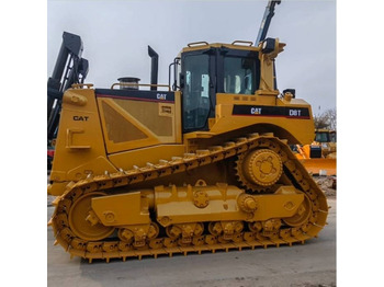 Buldozér CATERPILLAR D8T