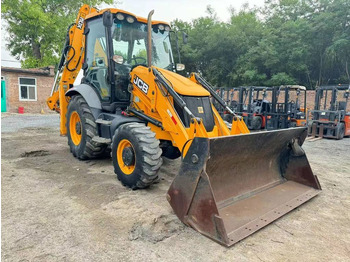 Kolesové rýpadlo JCB 3CX
