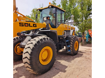 Kolesový nakladač SDLG