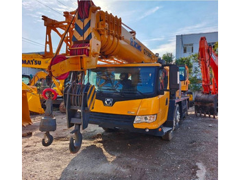 Žeriav pre všetky terény XCMG QY50