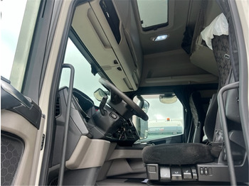 Interior photo 1: Ťahač Scania R500 Interior photo 1: Ťahač Scania R500