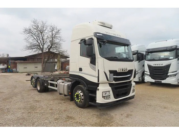 Podvozek s kabinou IVECO