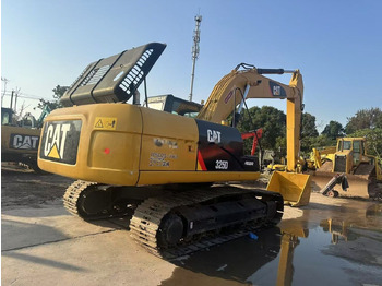 Pásové rýpadlo CATERPILLAR 325D