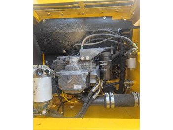 Pásové rýpadlo Komatsu PC220-8: obrázok 5