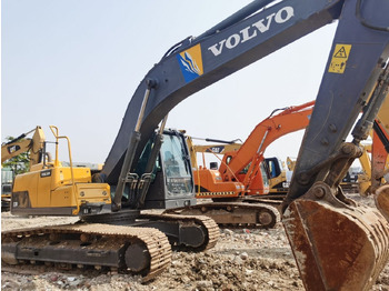 Pásové rýpadlo Volvo EC220: obrázok 3