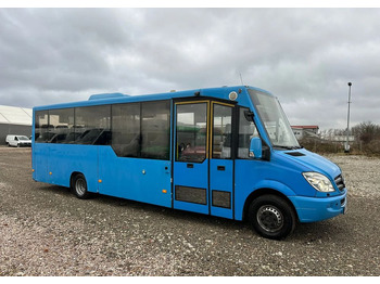 Prímestský autobus MERCEDES-BENZ Sprinter 516