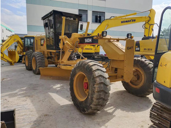 Zrovnávač CATERPILLAR 140H