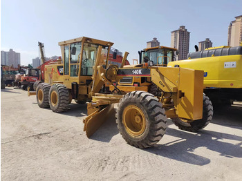 Zrovnávač CATERPILLAR 140K