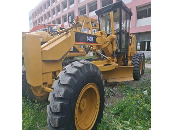 Zrovnávač CATERPILLAR 140K