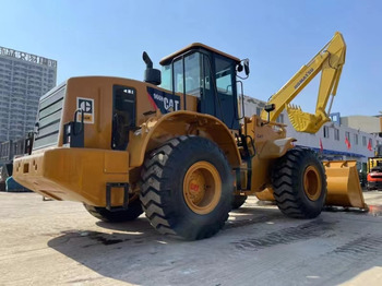 Kolesový nakladač CATERPILLAR 966H