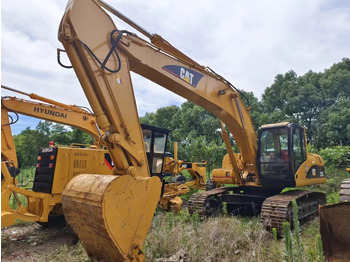 Pásové rýpadlo CATERPILLAR 325C