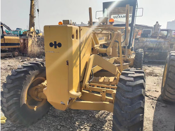 Zrovnávač KOMATSU